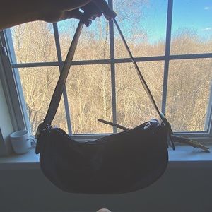 Black Vintage Villager Hand bag!